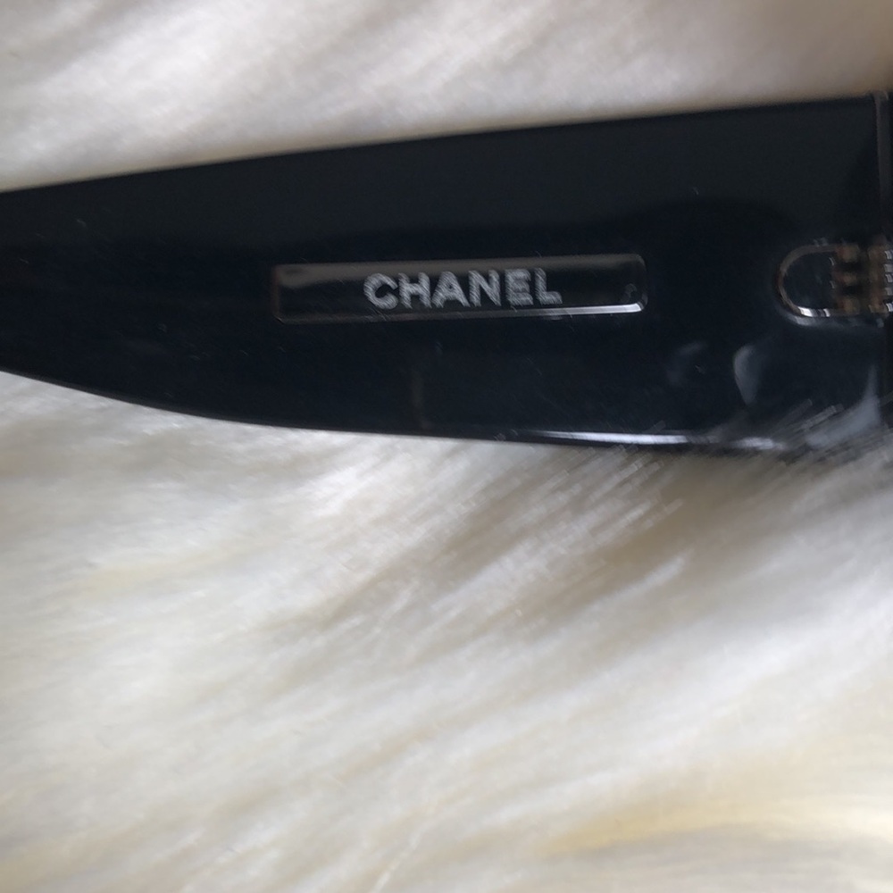 CHANEL Sunglasses - Picture 8 of 15